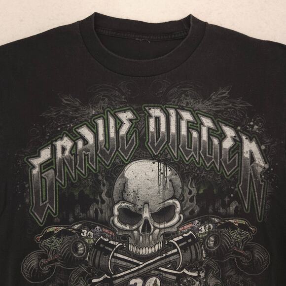 Grave Digger Monster Truck Graphic Short Sleeve Crew Neck Shirt Men Size L Black - Picture 1 of 9